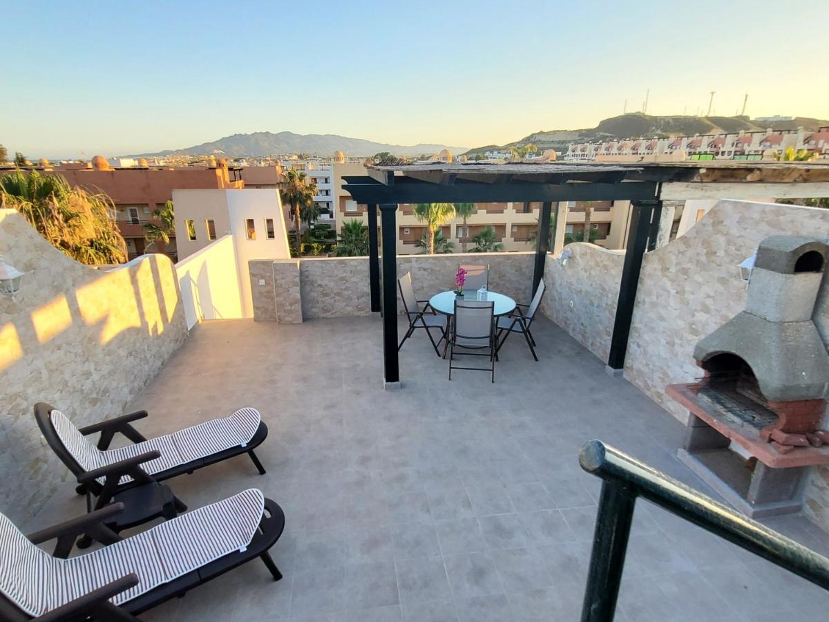 Ático dúplex con piscina privada y vistas al mar en Paraíso de Vera! Exterior foto