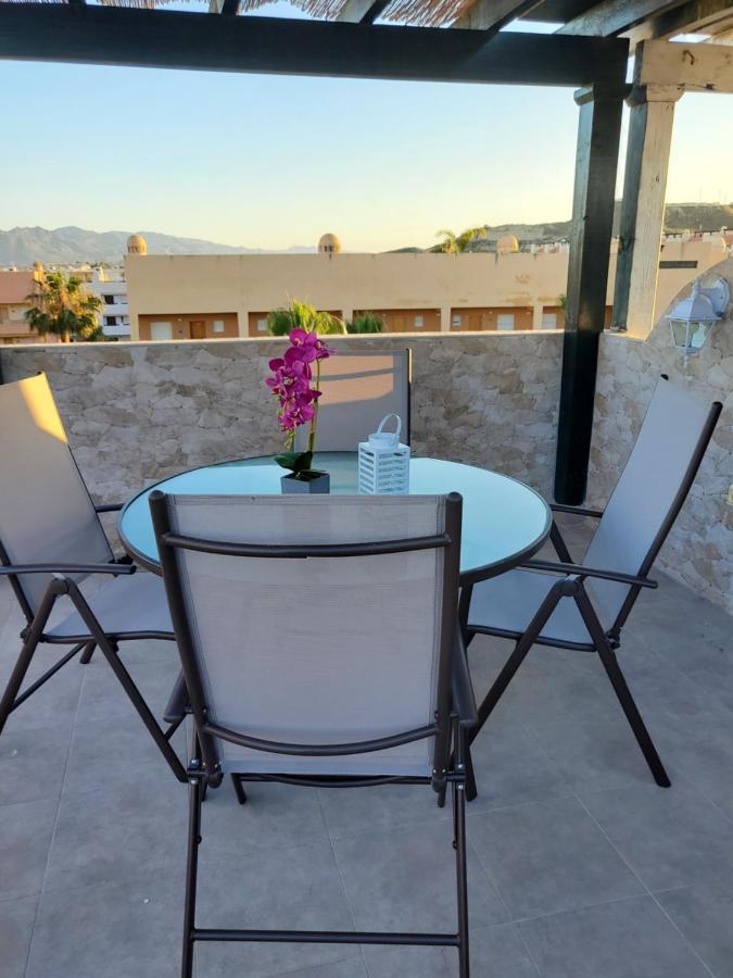 Ático dúplex con piscina privada y vistas al mar en Paraíso de Vera! Exterior foto