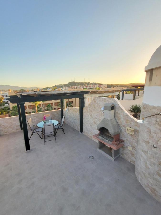 Ático dúplex con piscina privada y vistas al mar en Paraíso de Vera! Exterior foto